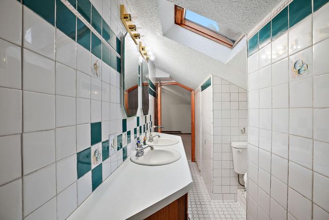 15717 Clayton Avenue E, Rosemount, MN 55068