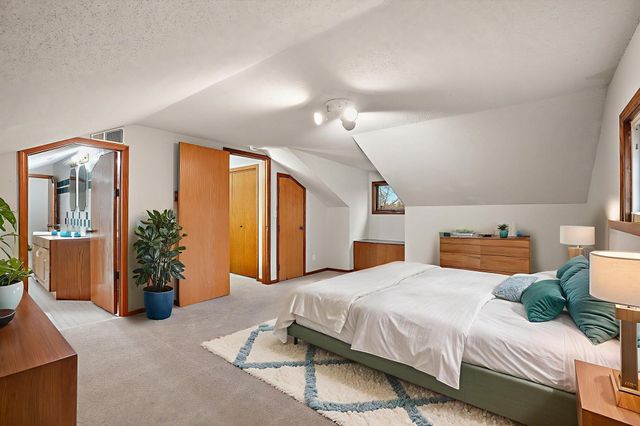 15717 Clayton Avenue E, Rosemount, MN 55068