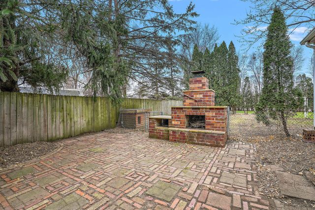 15717 Clayton Avenue E, Rosemount, MN 55068