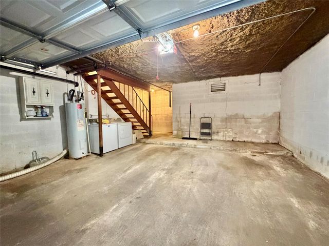 2103 Place Rebecca Lane D10, Houston, TX 77090