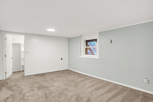 2612 E Dekist Street, Bloomington, IN 47408