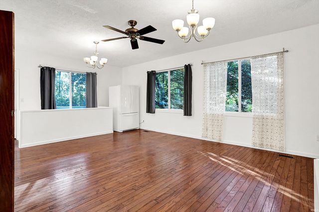 2612 E Dekist Street, Bloomington, IN 47408