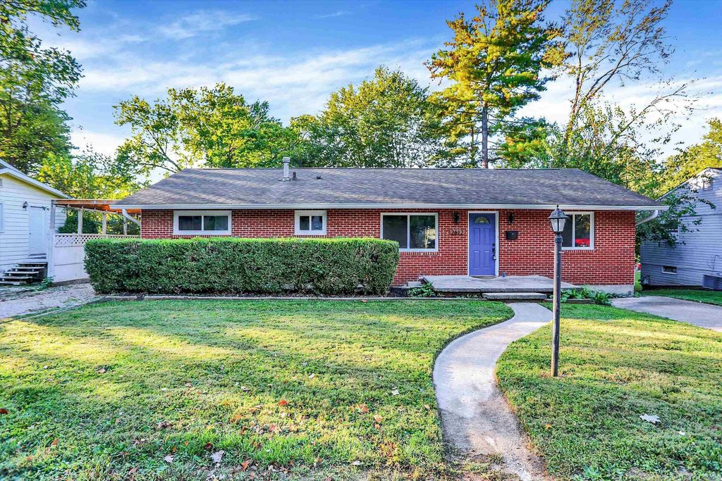 2612 E Dekist Street, Bloomington, IN 47408