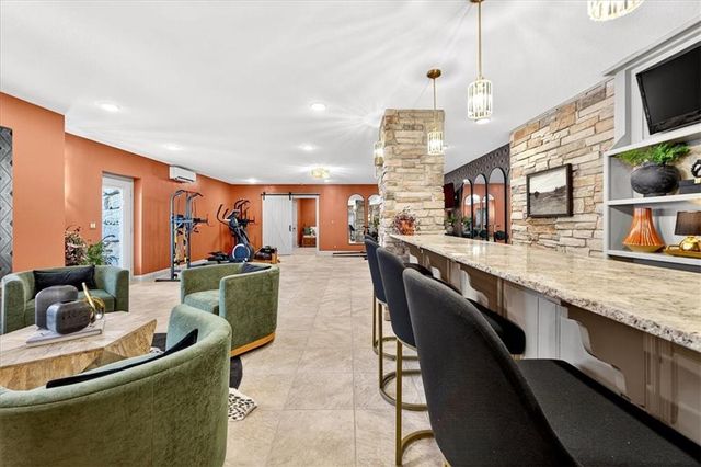 19661 171st Street, Basehor, KS 66007