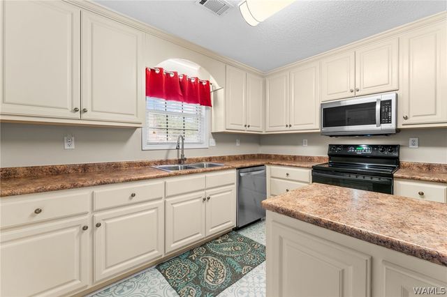 3111 Wisteria, Northport, AL 35473