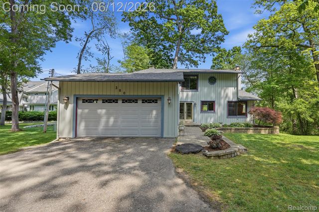 380 Sunset, White Lake Charter Township, MI 48383