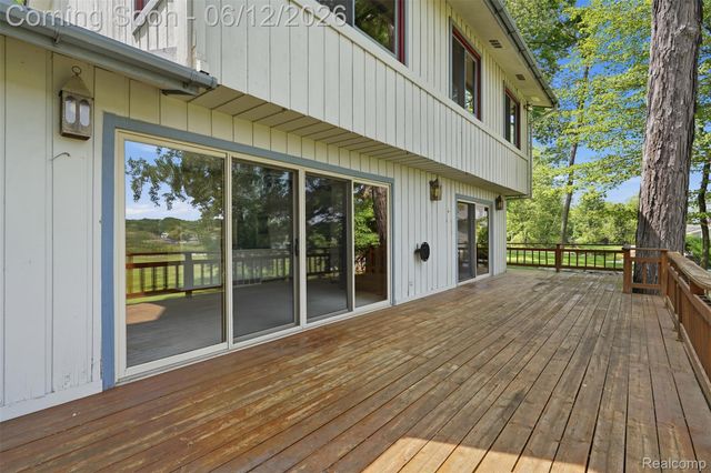 380 Sunset, White Lake Charter Township, MI 48383