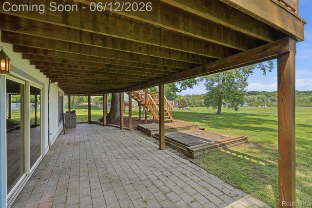 380 Sunset, White Lake Charter Township, MI 48383