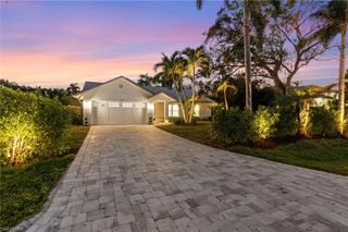 1200 Cypress Woods DR, Naples, FL 34103