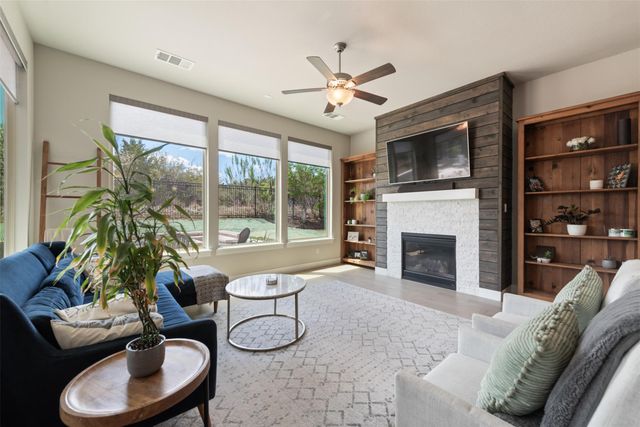 654 Dayridge DR, Dripping Springs, TX 78620