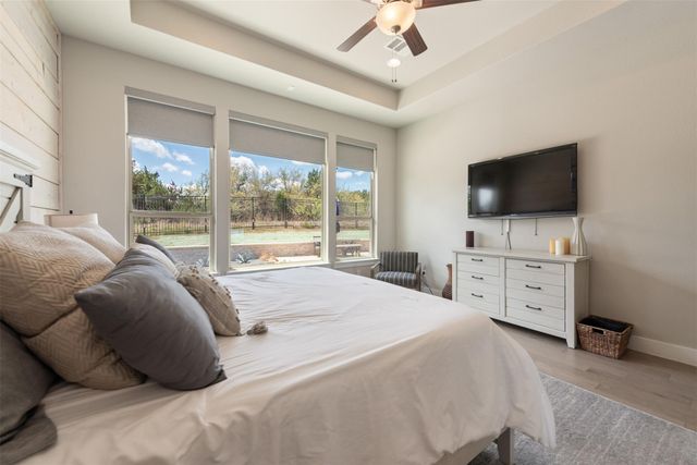 654 Dayridge DR, Dripping Springs, TX 78620