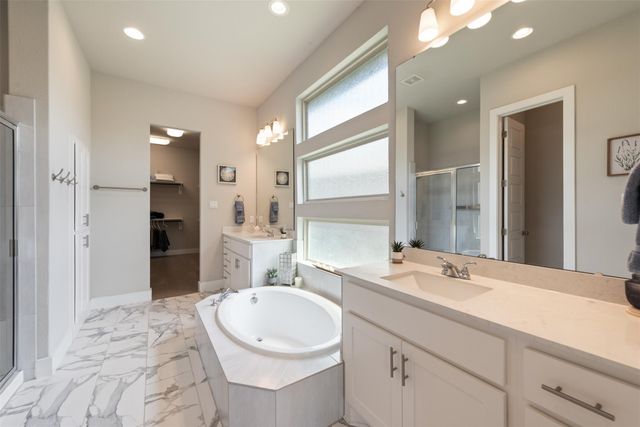 654 Dayridge DR, Dripping Springs, TX 78620