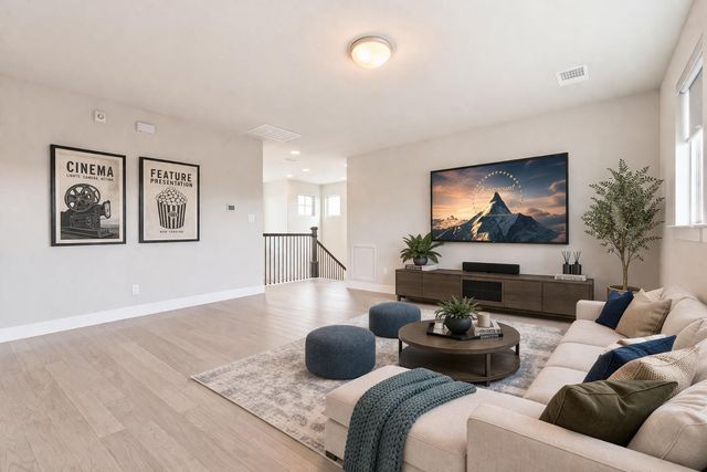 654 Dayridge DR, Dripping Springs, TX 78620