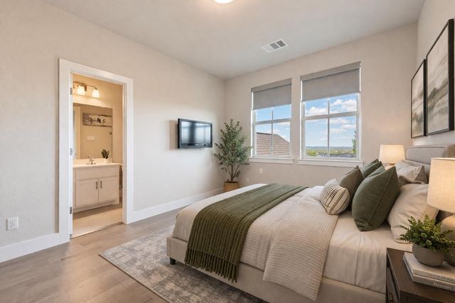 654 Dayridge DR, Dripping Springs, TX 78620