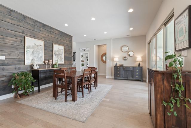 654 Dayridge DR, Dripping Springs, TX 78620