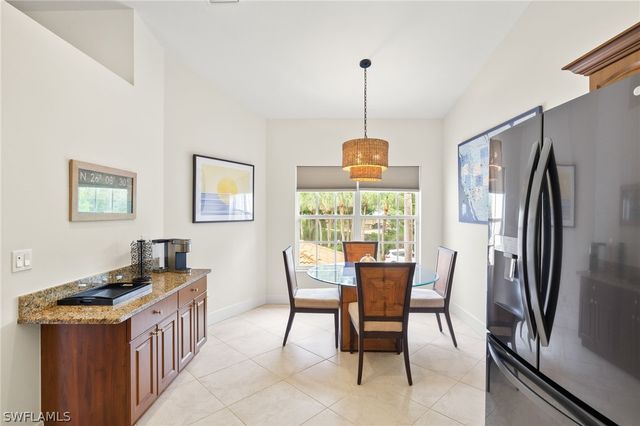 8365 Excalibur CIR K4, Naples, FL 34108