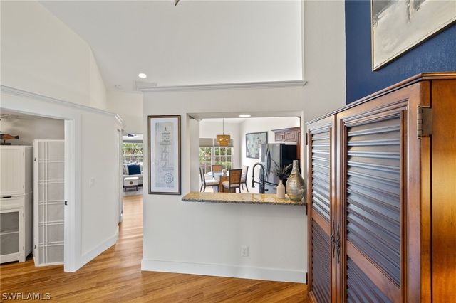 8365 Excalibur CIR K4, Naples, FL 34108