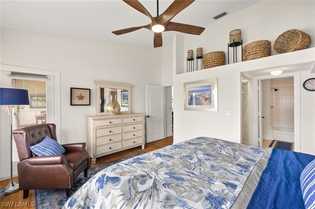 8365 Excalibur CIR K4, Naples, FL 34108