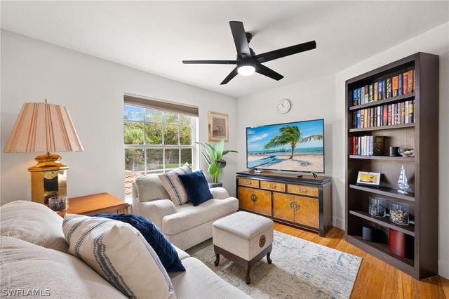 8365 Excalibur CIR K4, Naples, FL 34108