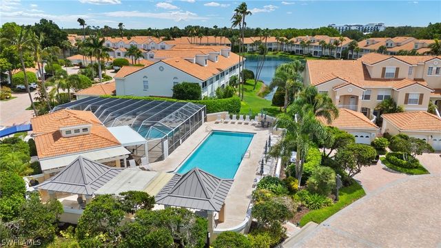 8365 Excalibur CIR K4, Naples, FL 34108