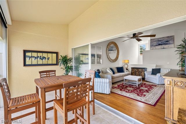 8365 Excalibur CIR K4, Naples, FL 34108