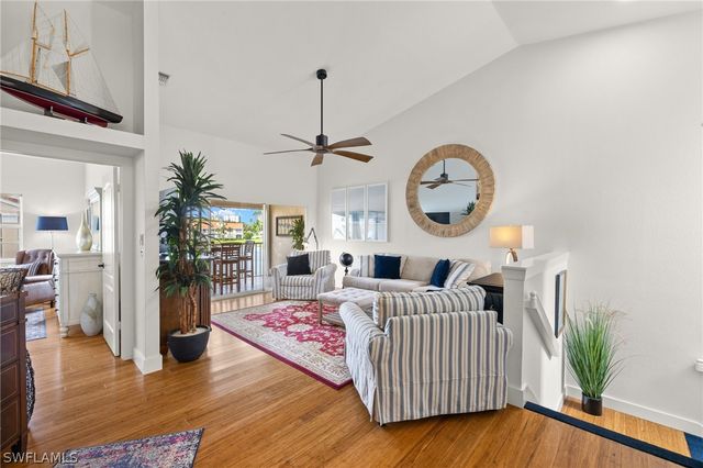 8365 Excalibur CIR K4, Naples, FL 34108