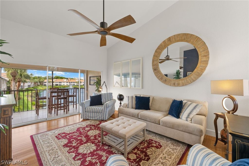 8365 Excalibur CIR K4, Naples, FL 34108