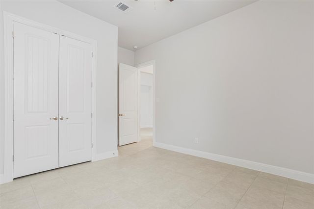 728 Landing St LN, Leander, TX 78641
