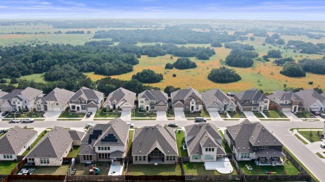 728 Landing St LN, Leander, TX 78641
