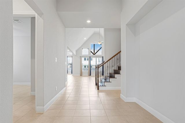 728 Landing St LN, Leander, TX 78641