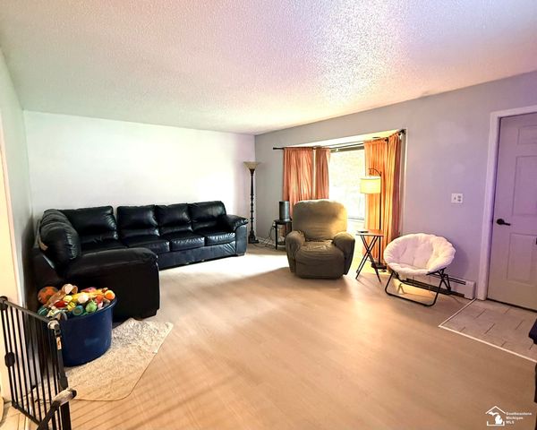 9930 Shook Road, Romulus, MI 48174