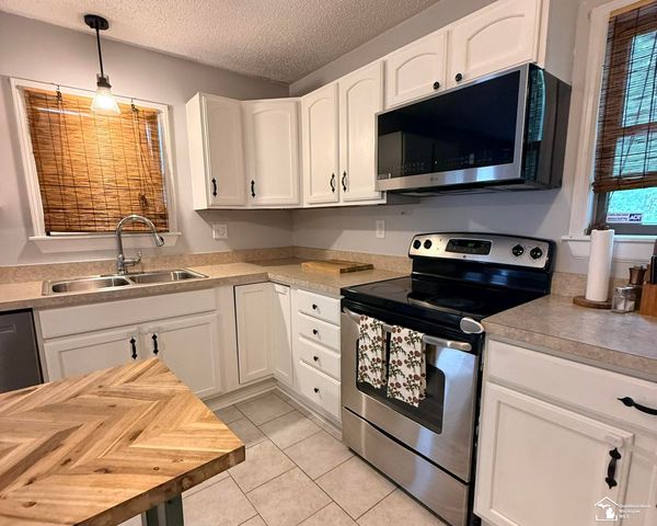 9930 Shook Road, Romulus, MI 48174