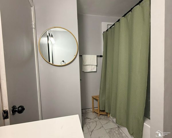9930 Shook Road, Romulus, MI 48174
