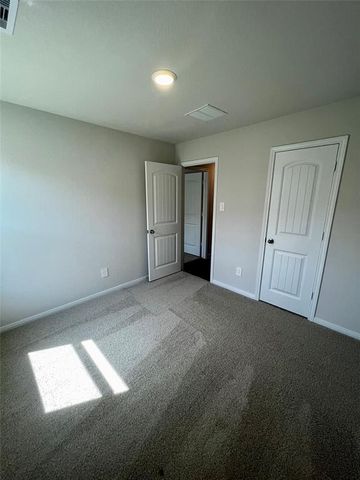 1337 Camden LN, Lockhart, TX 78644