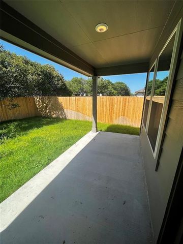 1337 Camden LN, Lockhart, TX 78644