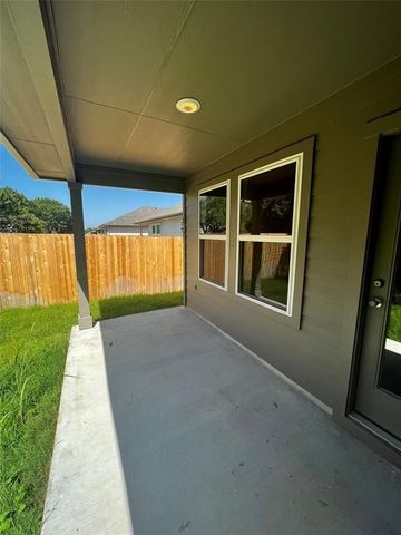 1337 Camden LN, Lockhart, TX 78644