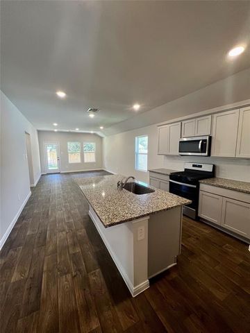 1337 Camden LN, Lockhart, TX 78644