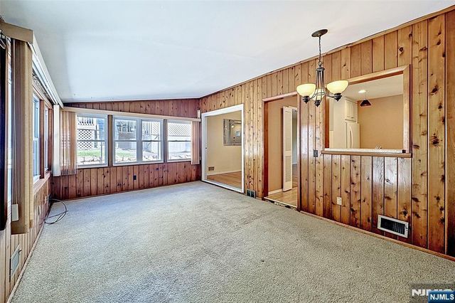 8 Mohawk Avenue, Rockaway Township, NJ 07866