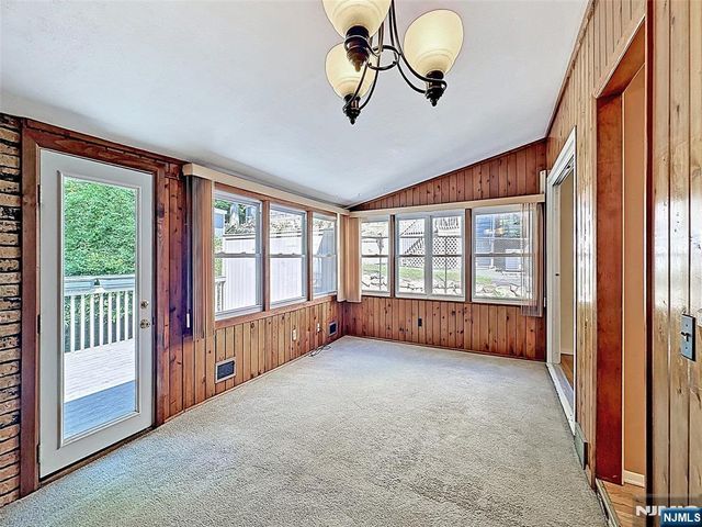 8 Mohawk Avenue, Rockaway Township, NJ 07866