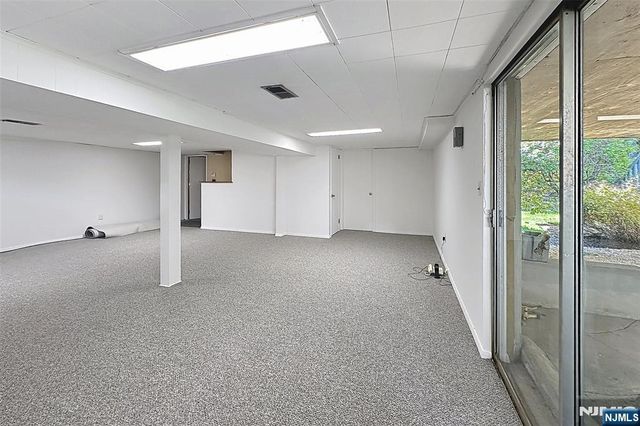 8 Mohawk Avenue, Rockaway Township, NJ 07866