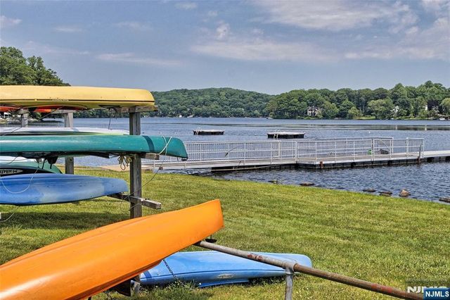 8 Mohawk Avenue, Rockaway Township, NJ 07866