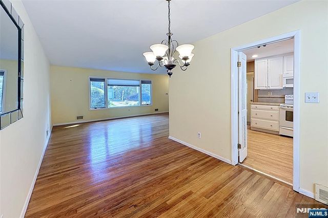8 Mohawk Avenue, Rockaway Township, NJ 07866