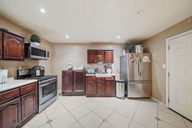 10338 Norvic Street, Houston, TX 77029