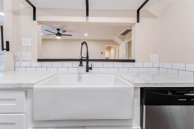 11222 Sagepark Lane, Houston, TX 77089