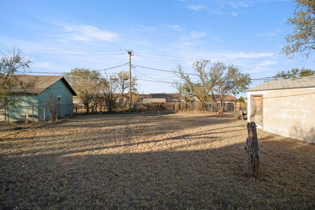 1003 Bluebonnet Ave, Big Spring, TX 79720