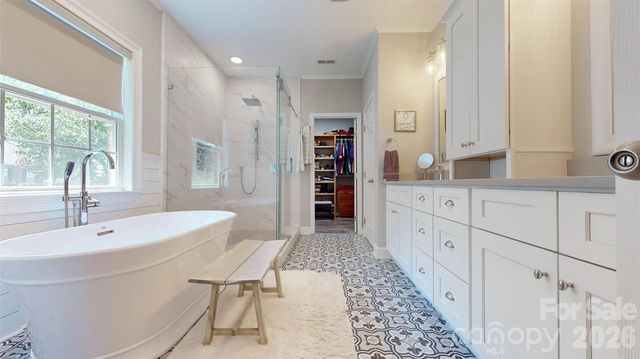 1000 Irish Moss Lane, Matthews, NC 28104