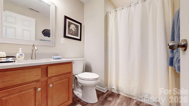 1000 Irish Moss Lane, Matthews, NC 28104