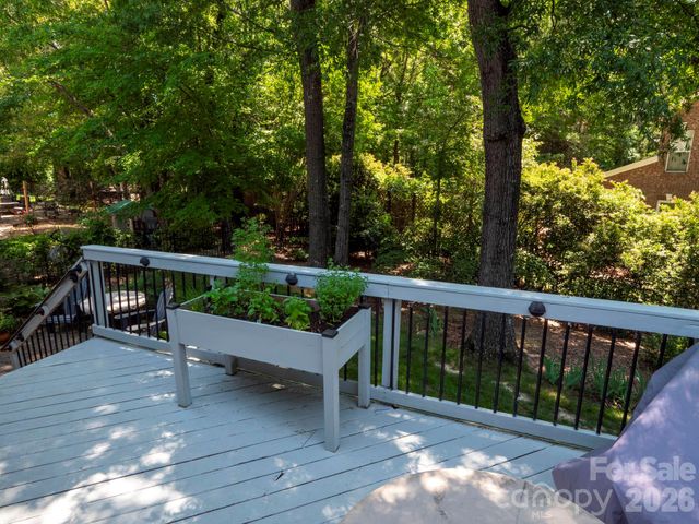 1000 Irish Moss Lane, Matthews, NC 28104
