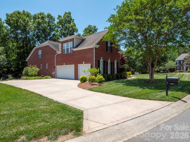 1000 Irish Moss Lane, Matthews, NC 28104