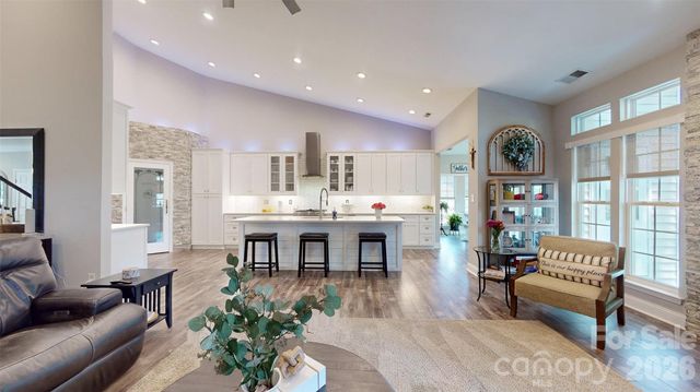 1000 Irish Moss Lane, Matthews, NC 28104